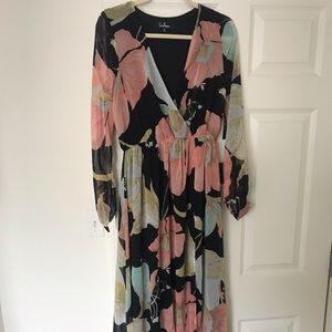 Lulu’s Black Floral Maxi Dress w/ Slit